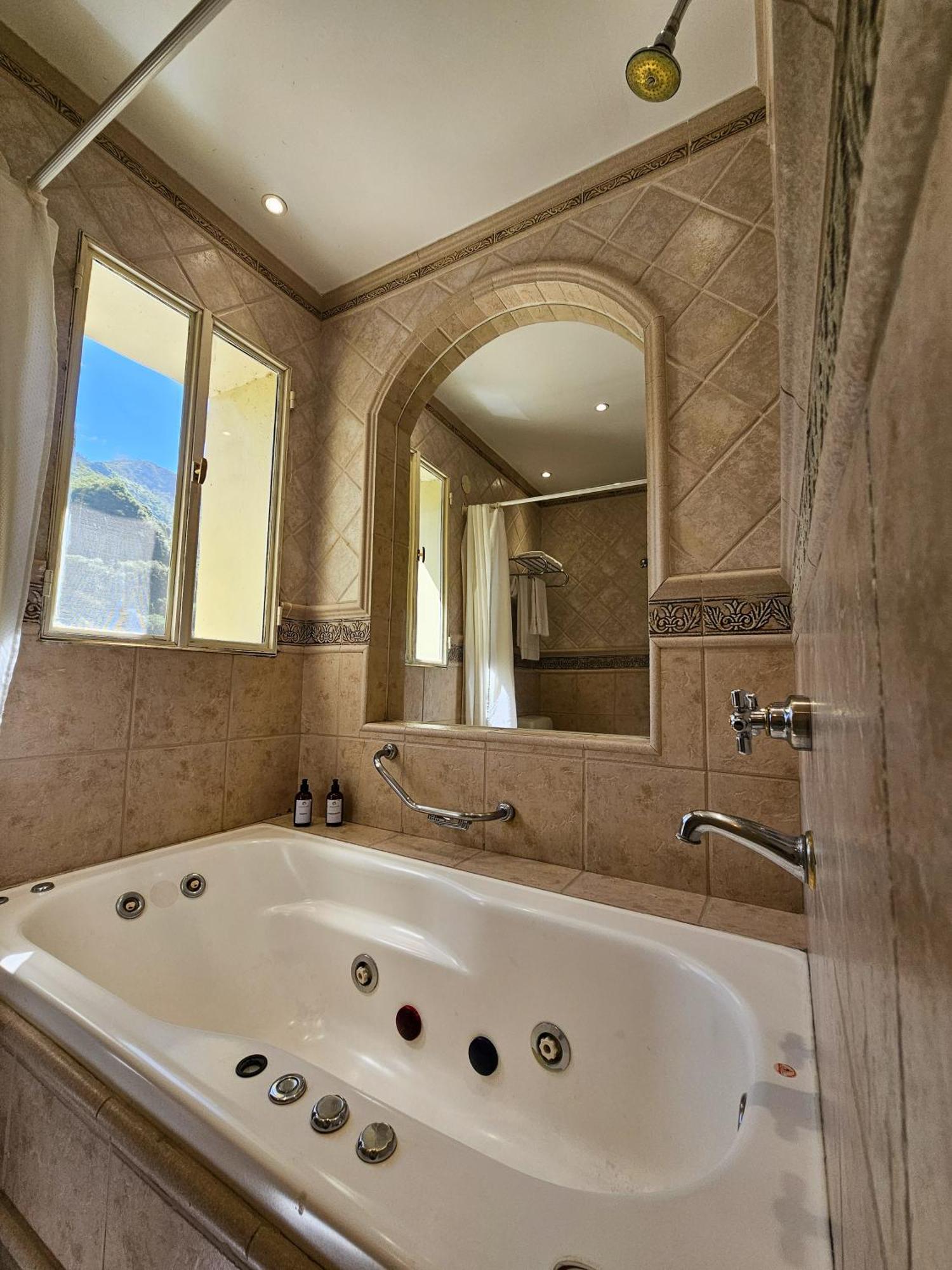 Hotel Spa Termas De Reyes Сан Салвадор де Хухуй Екстериор снимка