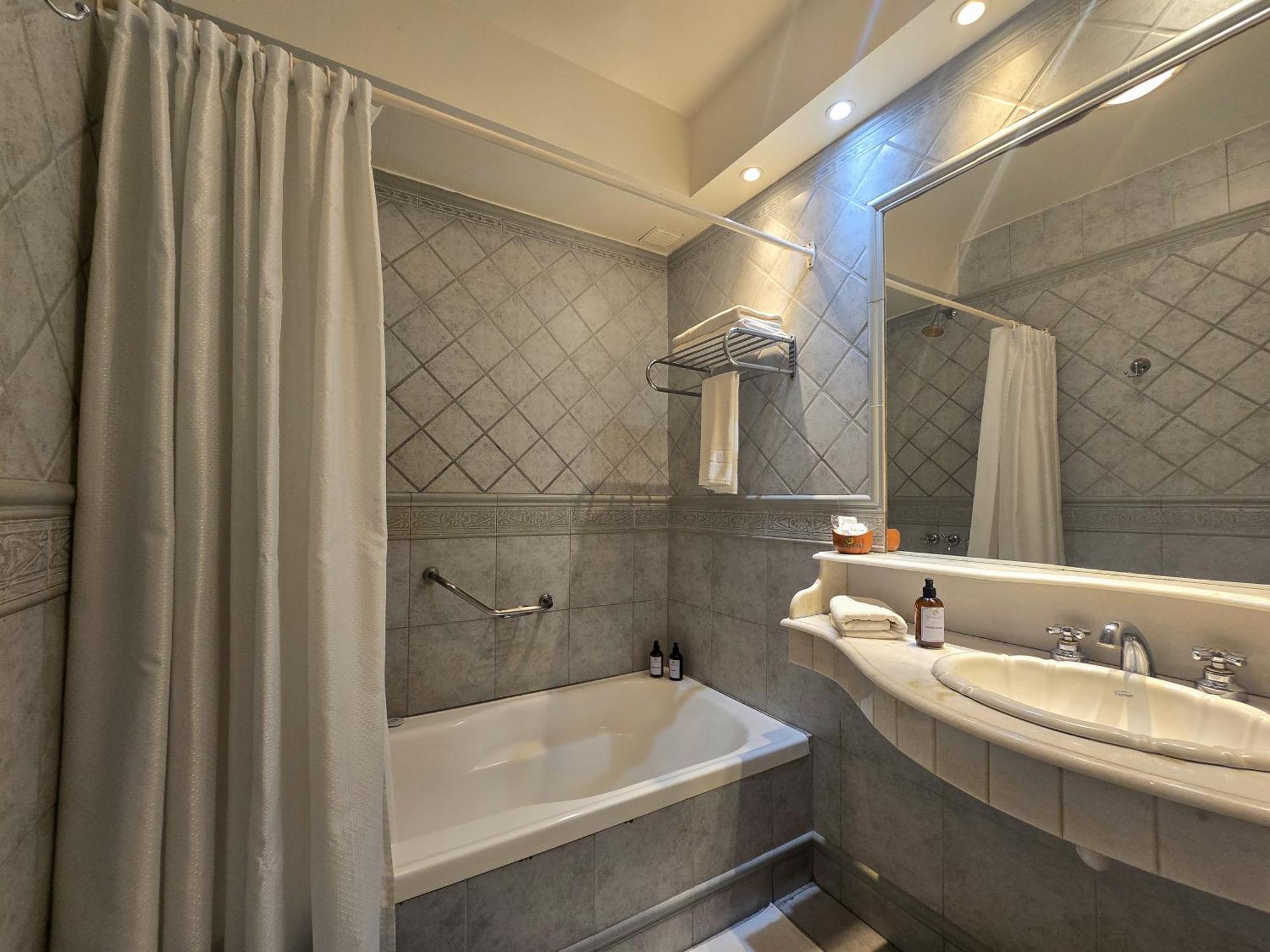 Hotel Spa Termas De Reyes Сан Салвадор де Хухуй Екстериор снимка